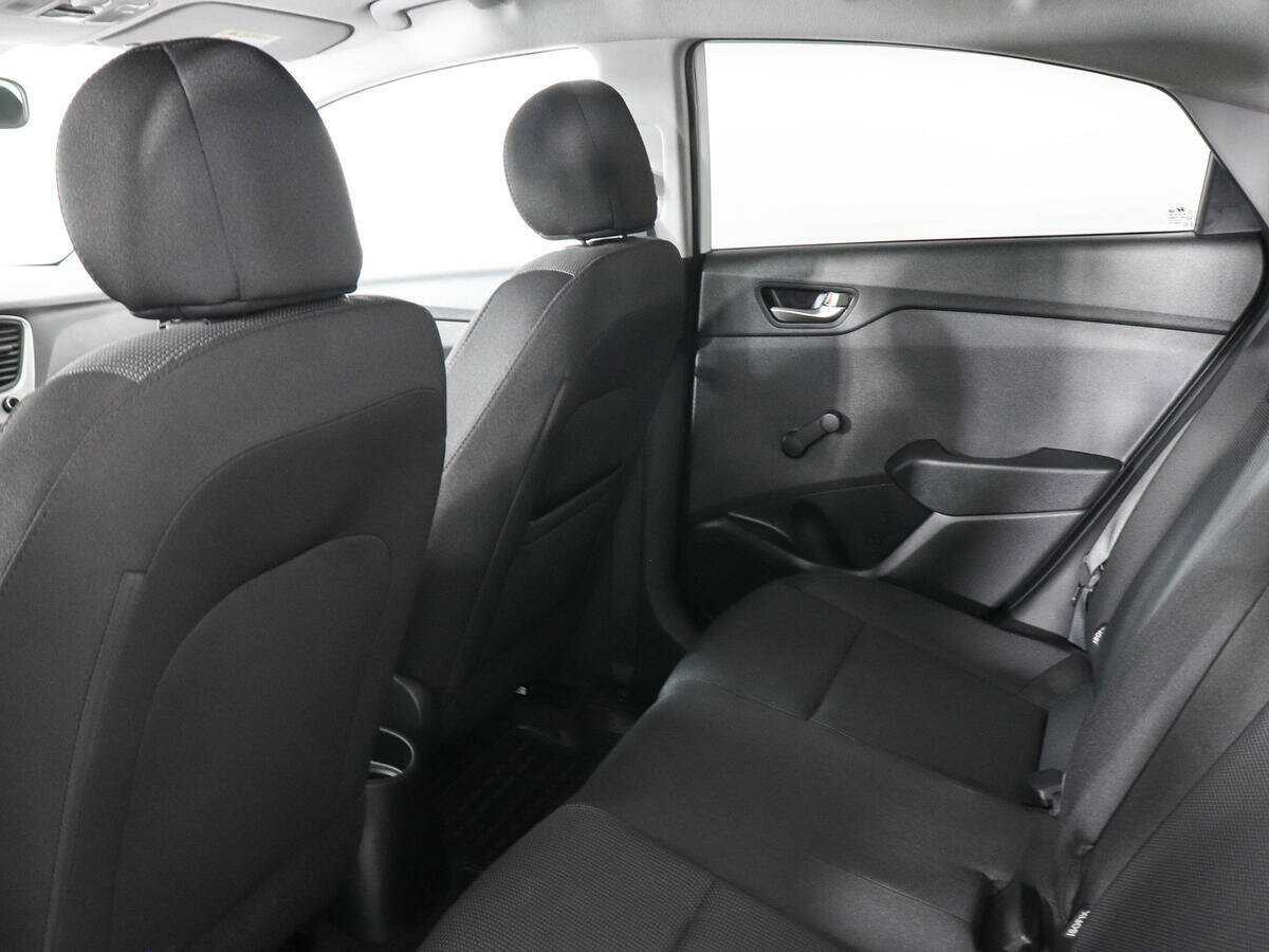 Купить Hyundai Solaris, 2017, 111 194 км, фото №12