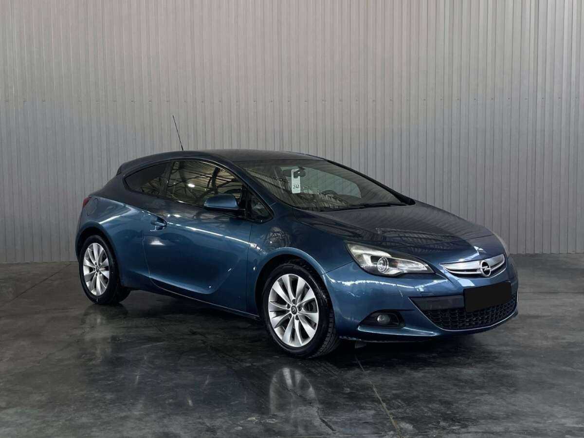 Купить Opel Astra GTC, 2014, 148 770 км, фото №3