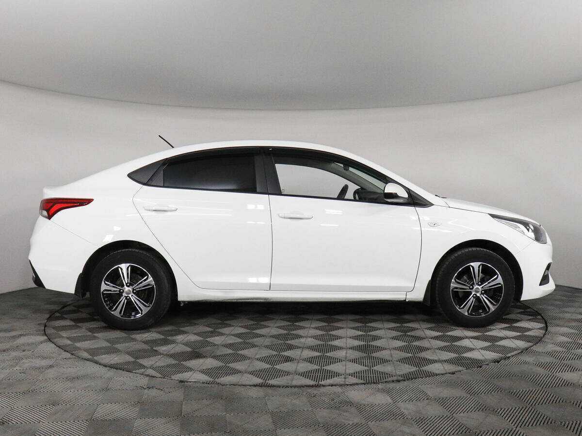 Купить Hyundai Solaris, 2017, 111 194 км, фото №4
