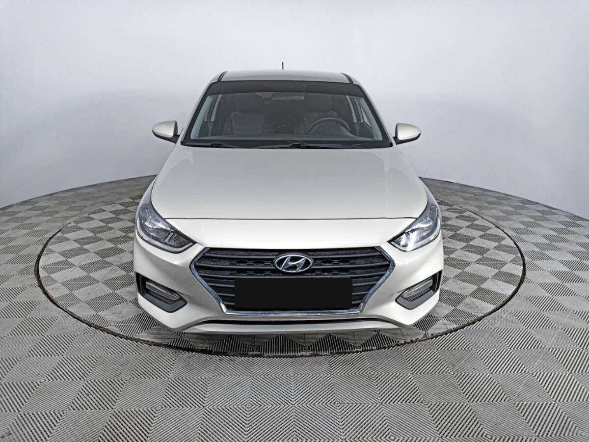 Купить Hyundai Solaris, 2019, 106 092 км, фото №2