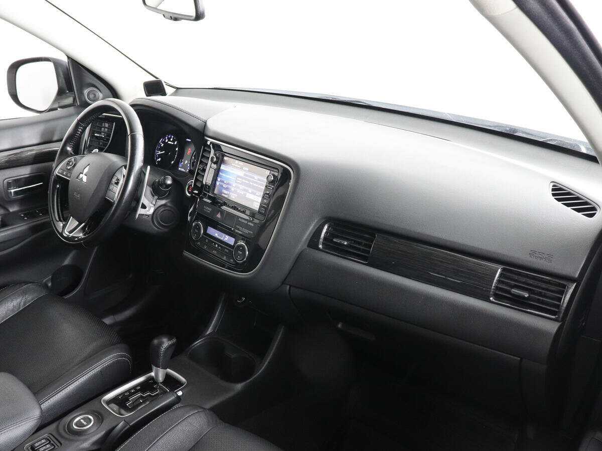 Купить Mitsubishi Outlander, 2016, 87 241 км, фото №10