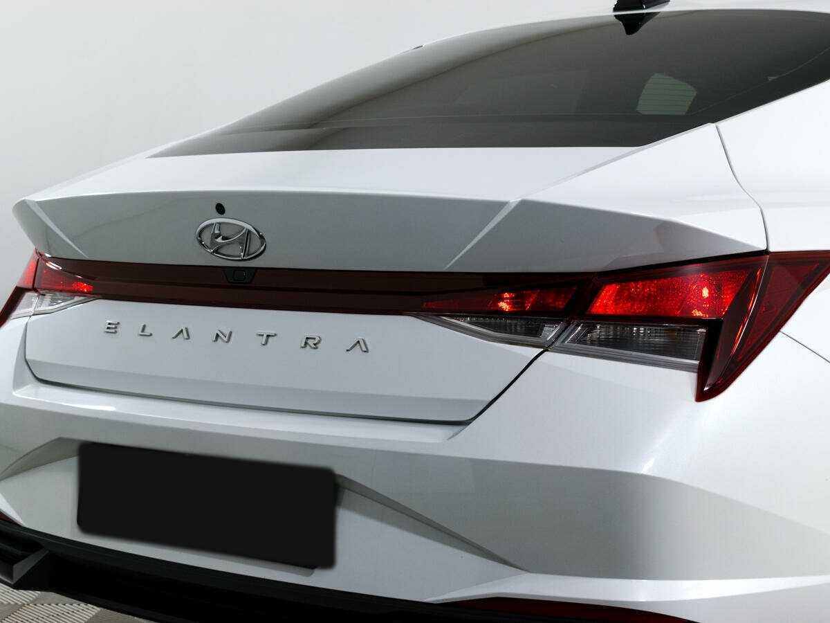 Купить Hyundai Elantra, 2021, 43 735 км, фото №17