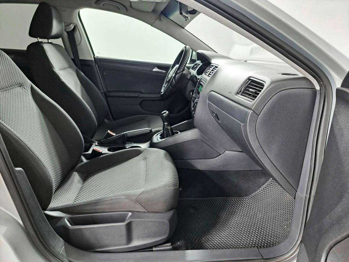 Купить Volkswagen Jetta, 2014, 114 188 км, фото №11