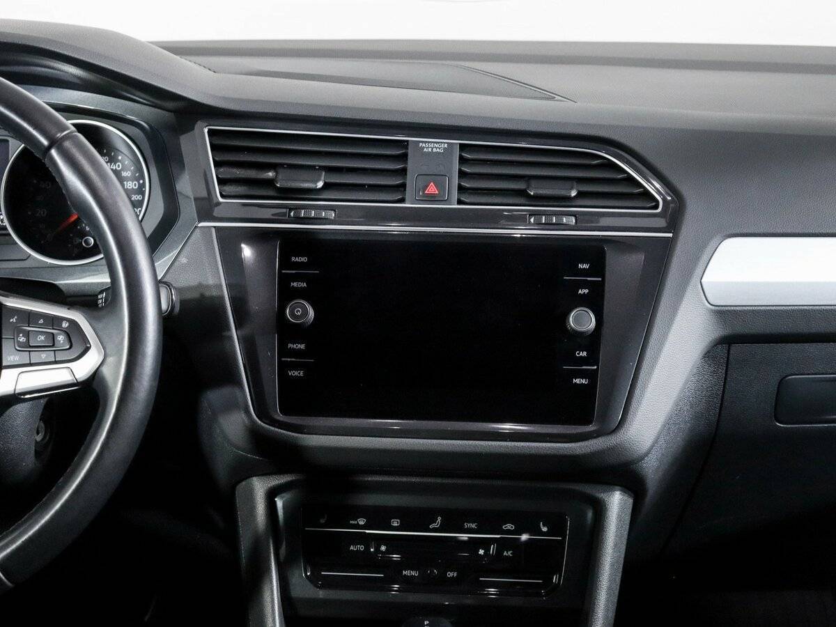 Купить Volkswagen Tiguan, 2021, 82 216 км, фото №10
