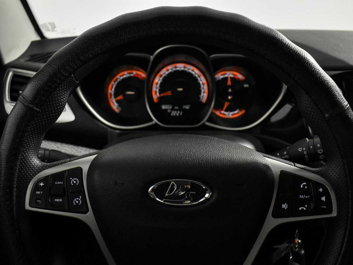 Купить Lada (ВАЗ) Vesta SW Cross, 2019, 92 052 км, фото №18