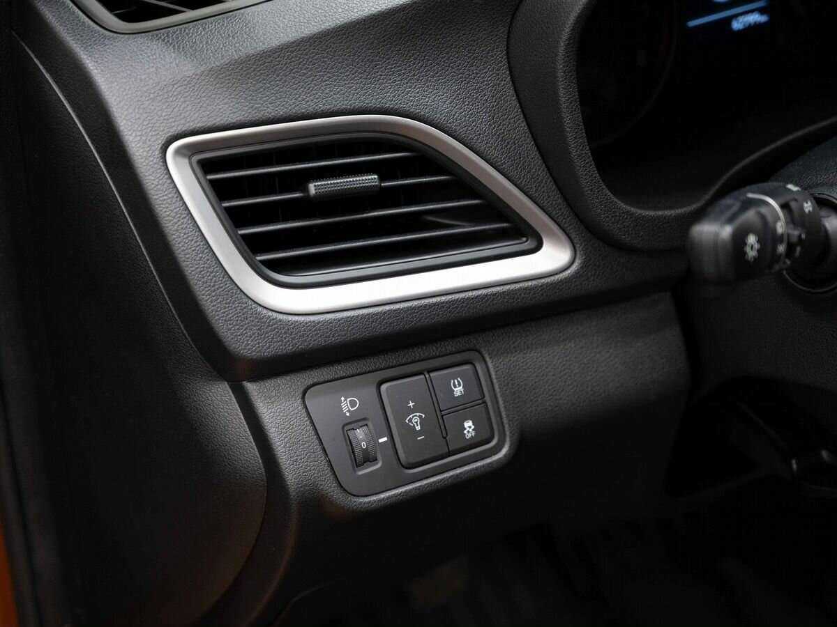 Купить Hyundai Solaris, 2018, 62 000 км, фото №19