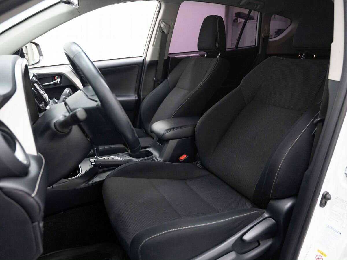 Купить Toyota RAV4, 2017, 176 750 км, фото №6