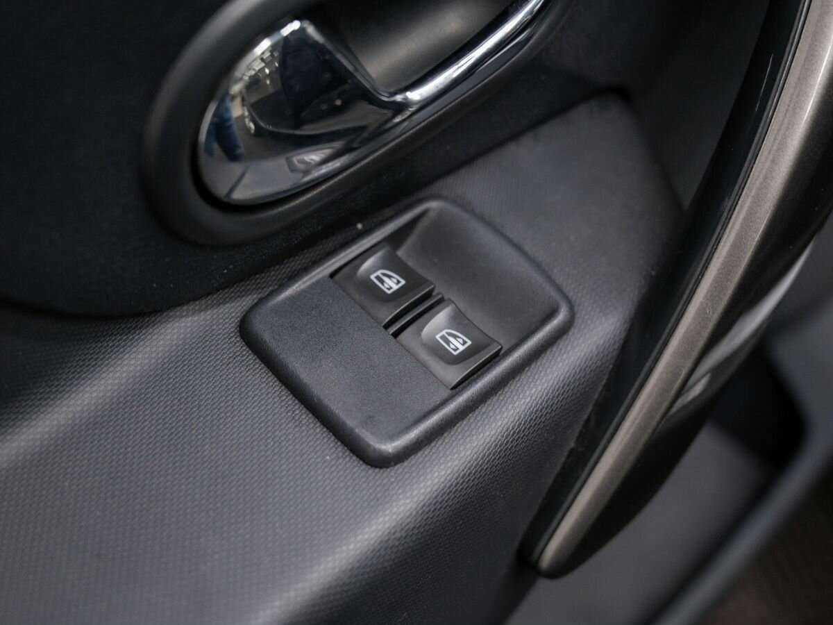 Купить Renault Sandero Stepway, 2015, 75 888 км, фото №16