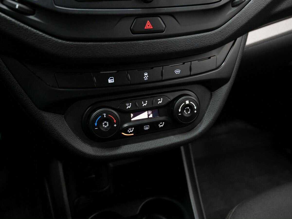 Купить Lada (ВАЗ) Vesta SW, 2021, 44 000 км, фото №17