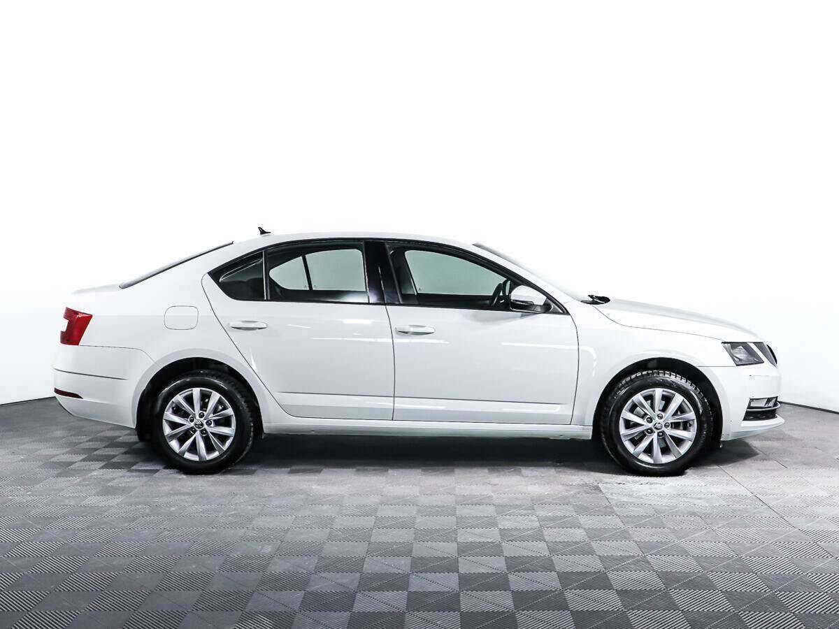Купить Skoda Octavia, 2018, 53 200 км, фото №4