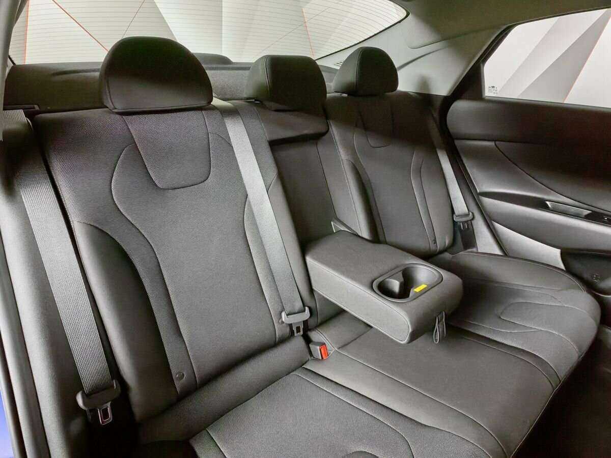 Купить Hyundai Elantra, 2022, 1 568 км, фото №13