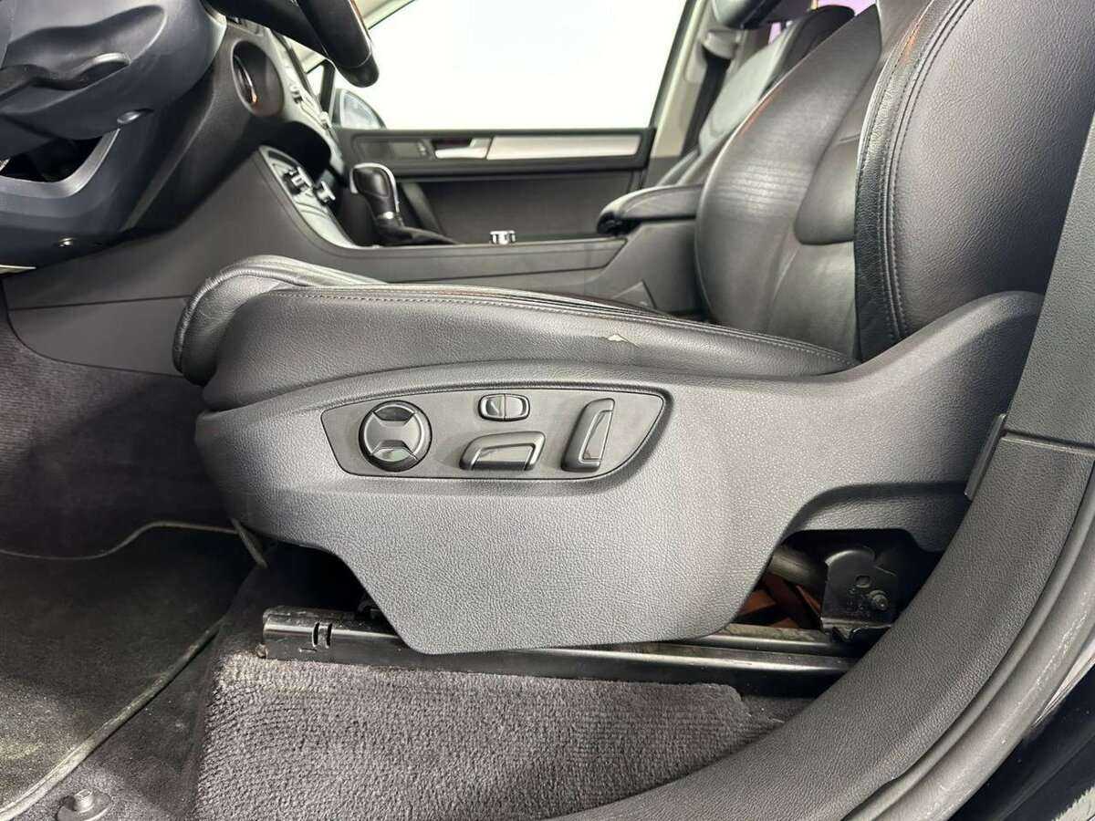 Купить Volkswagen Touareg, 2012, 216 981 км, фото №10