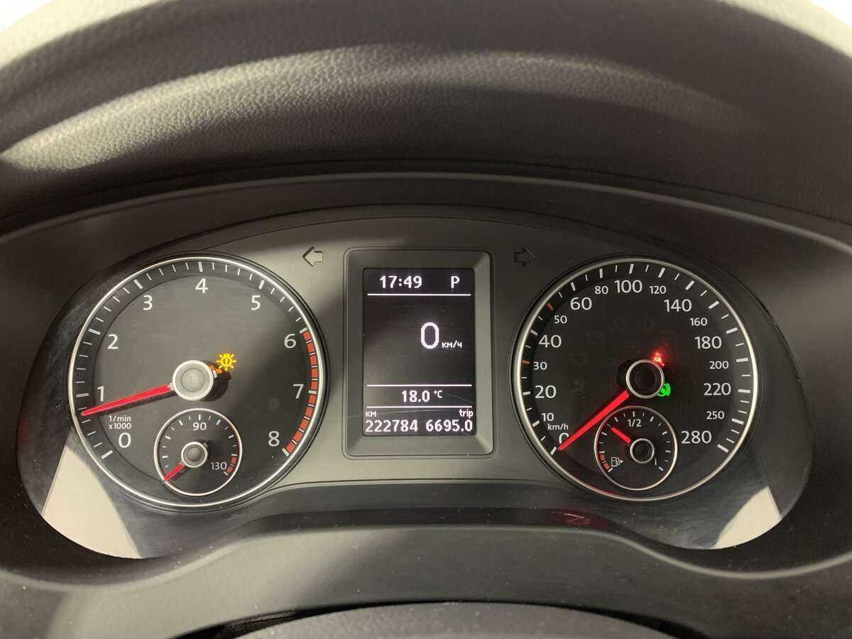 Купить Volkswagen Jetta, 2013, 222 783 км, фото №11