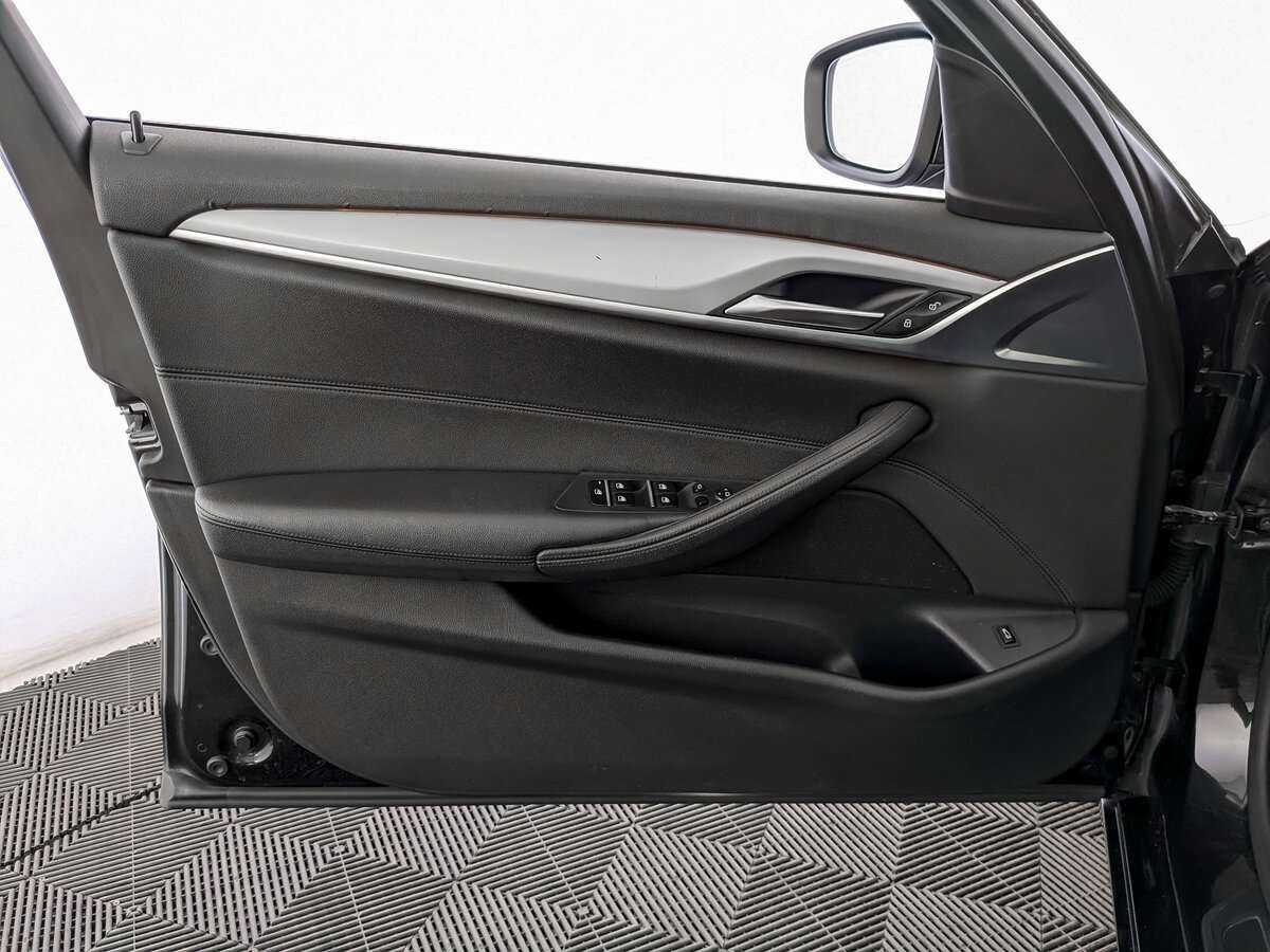 Купить BMW 5 серии 520i, 2018, 210 758 км, фото №14