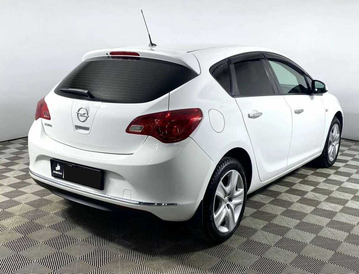 Купить Opel Astra, 2012, 110 000 км, фото №4