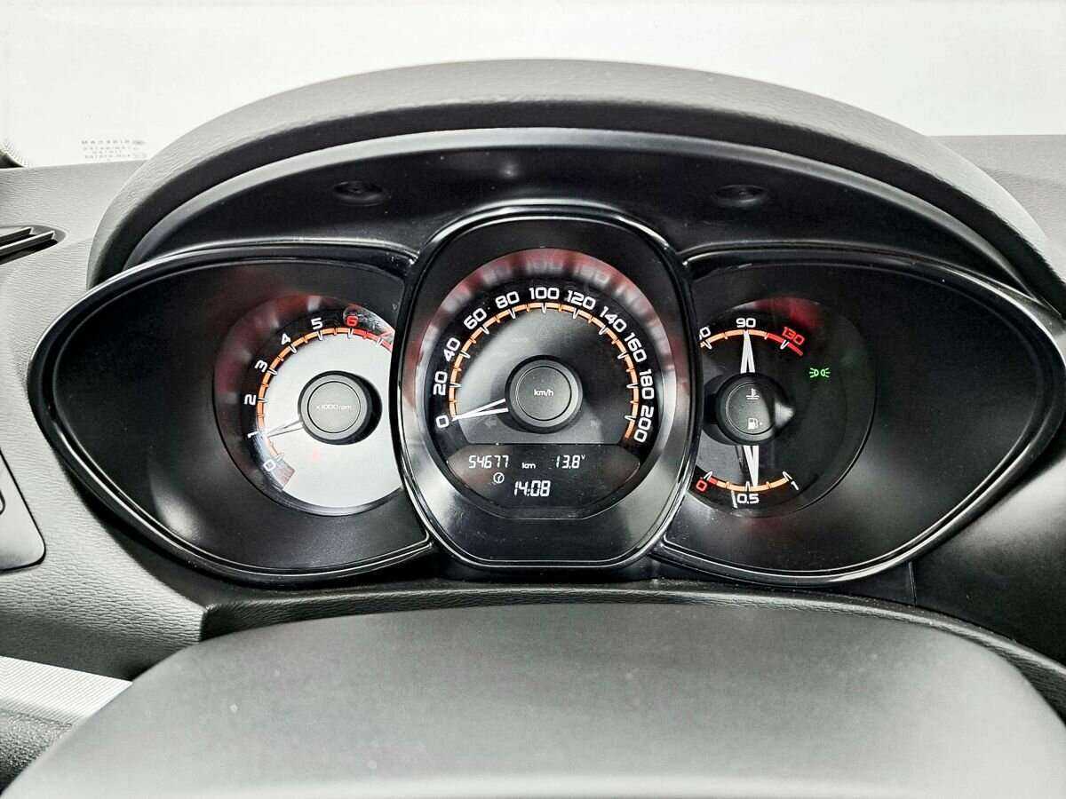 Купить Lada (ВАЗ) Vesta SW, 2019, 54 767 км, фото №13