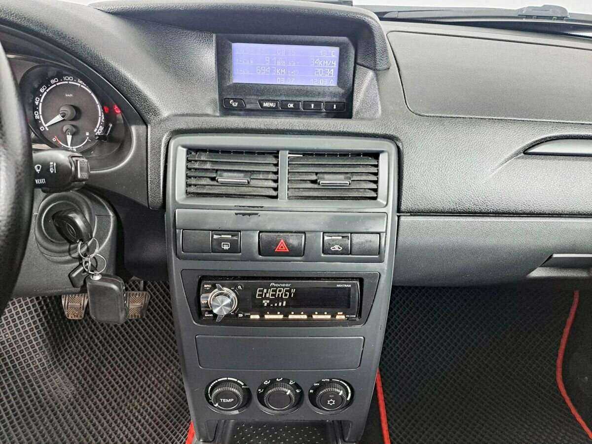 Купить Lada (ВАЗ) Priora, 2017, 107 200 км, фото №13