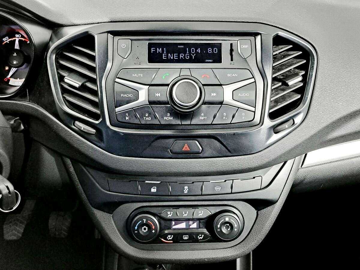 Купить Lada (ВАЗ) Vesta, 2019, 70 350 км, фото №13