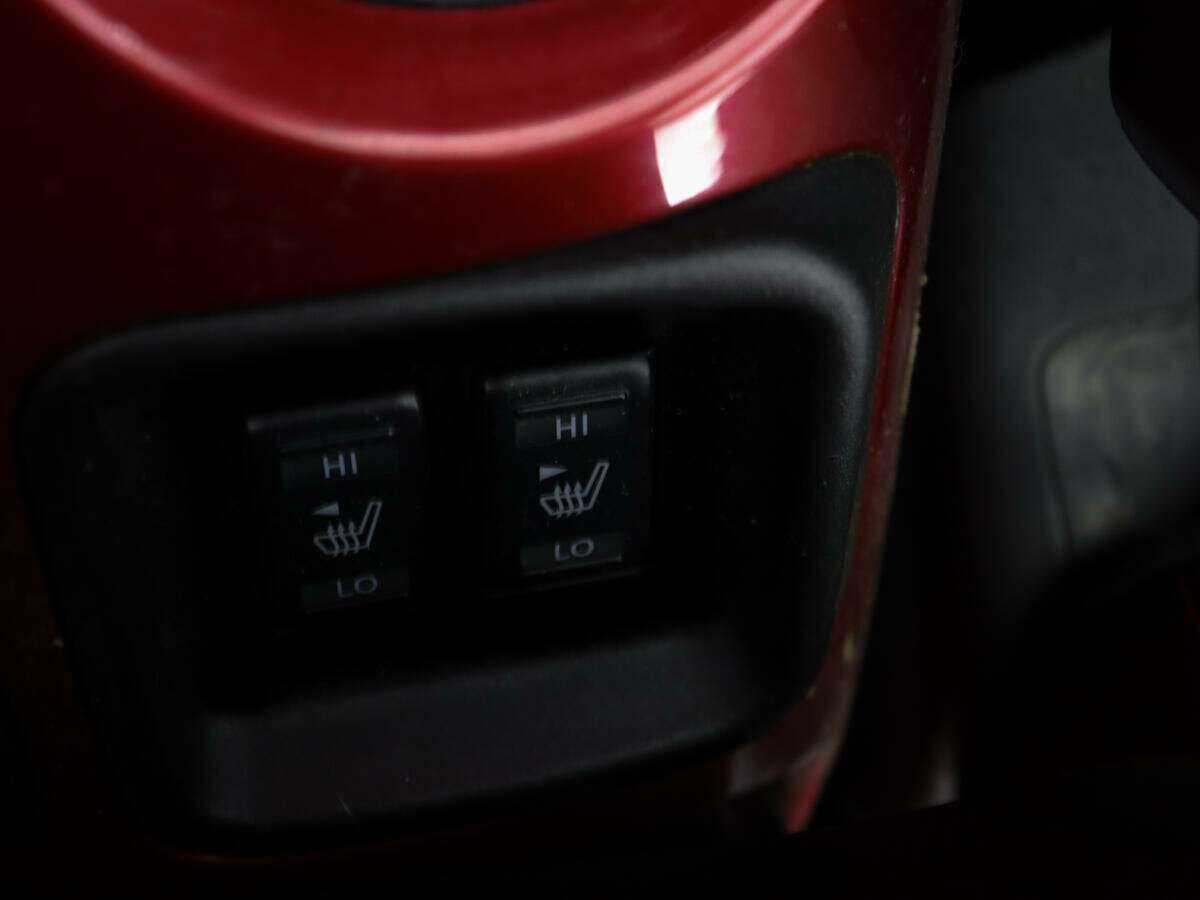 Купить Nissan Juke, 2012, 141 293 км, фото №17