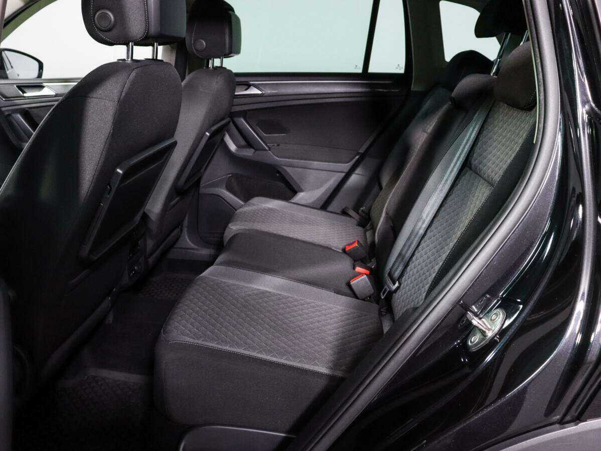 Купить Volkswagen Tiguan, 2018, 118 948 км, фото №8