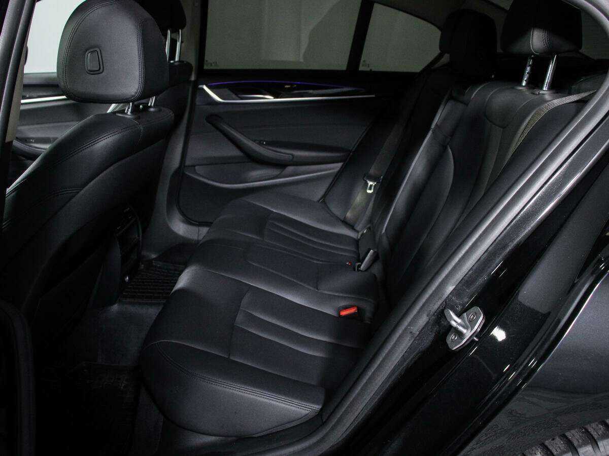 Купить BMW 5 серии 520d, 2017, 157 968 км, фото №9