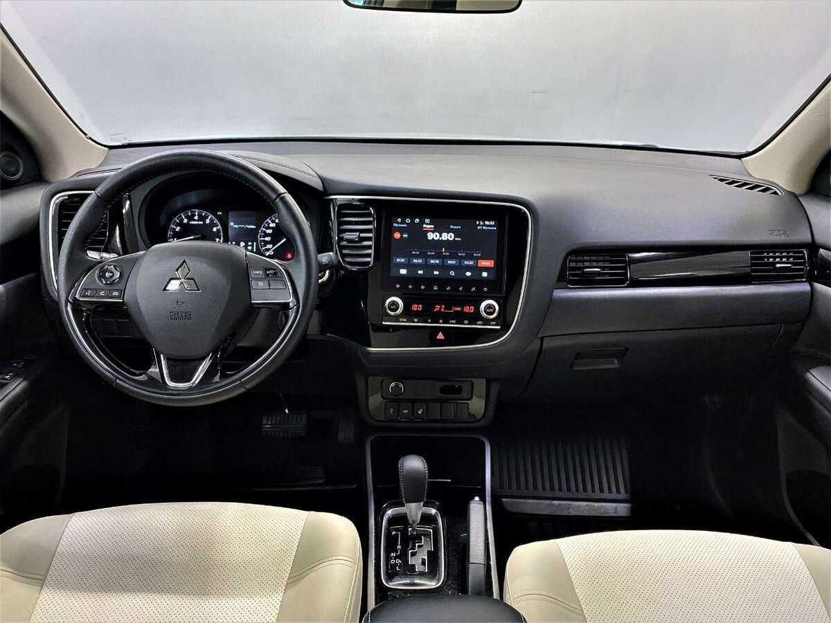 Купить Mitsubishi Outlander, 2021, 33 584 км, фото №7