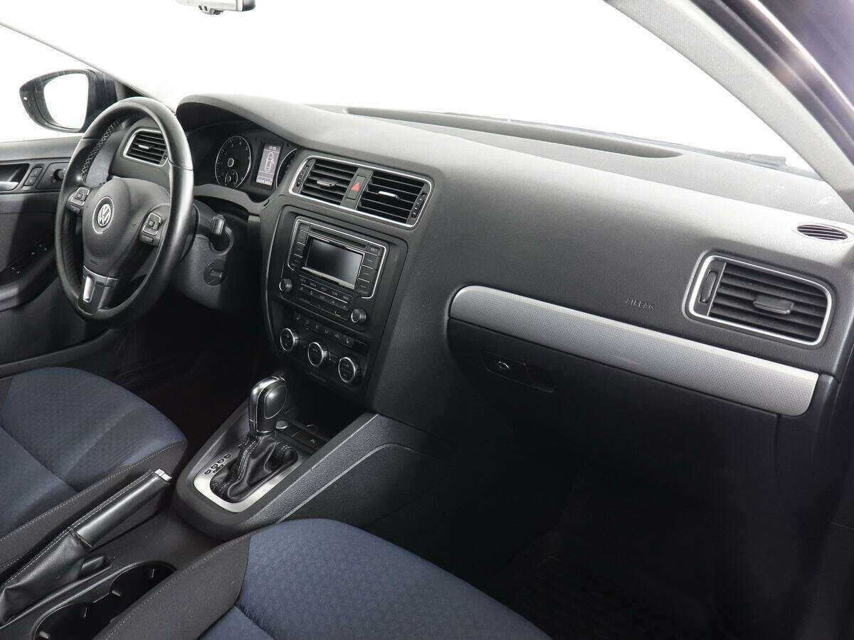 Купить Volkswagen Jetta, 2013, 127 564 км, фото №9