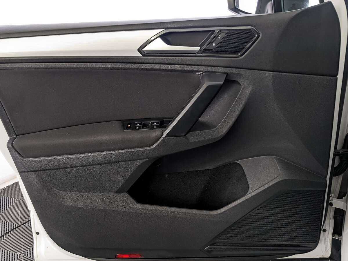 Купить Volkswagen Tiguan, 2018, 133 758 км, фото №15