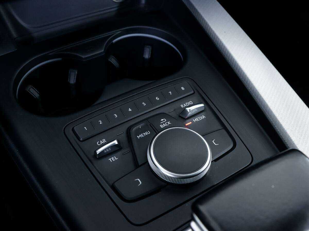 Купить Audi A4, 2015, 182 000 км, фото №11