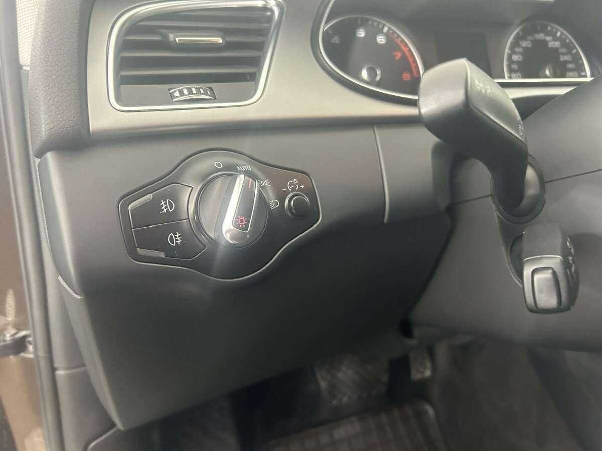 Купить Audi A4, 2014, 155 676 км, фото №9