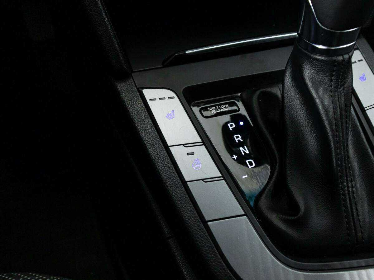 Купить Hyundai Elantra, 2016, 115 307 км, фото №17