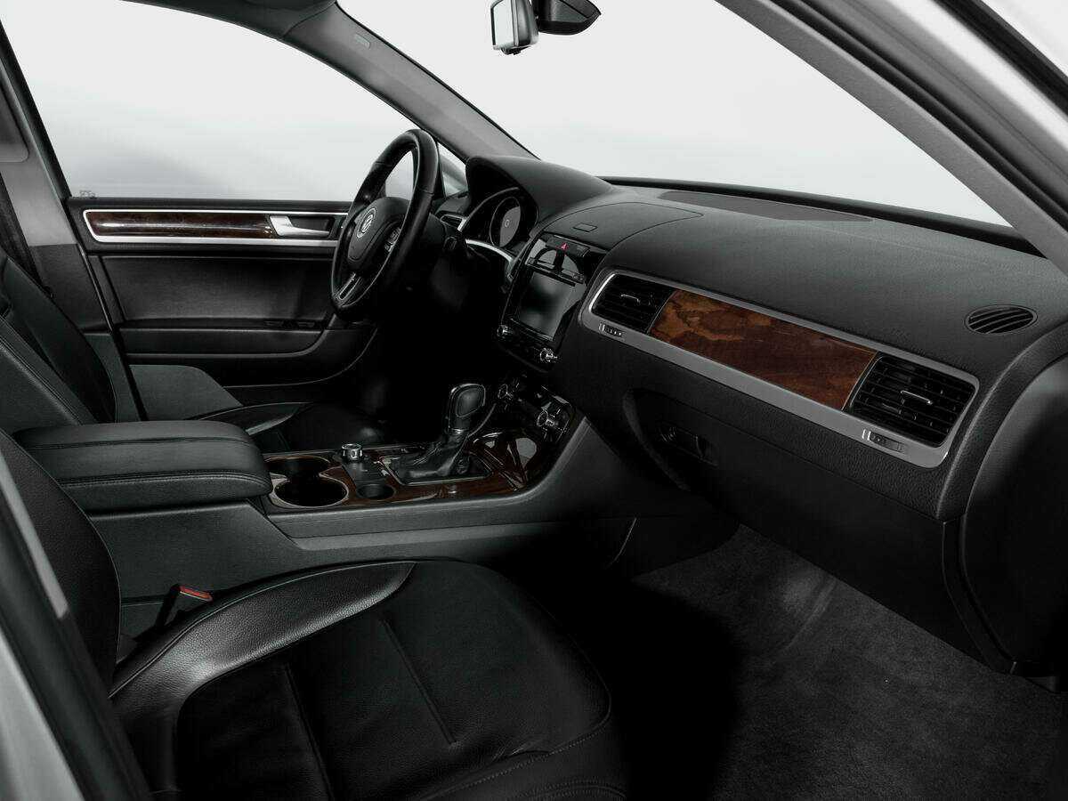Купить Volkswagen Touareg, 2012, 126 666 км, фото №9