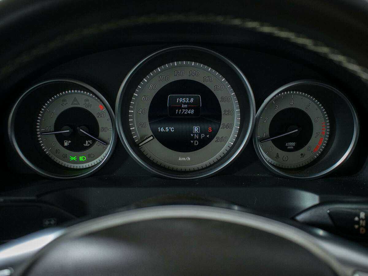 Купить Mercedes-Benz E-Класс 200, 2014, 117 268 км, фото №11