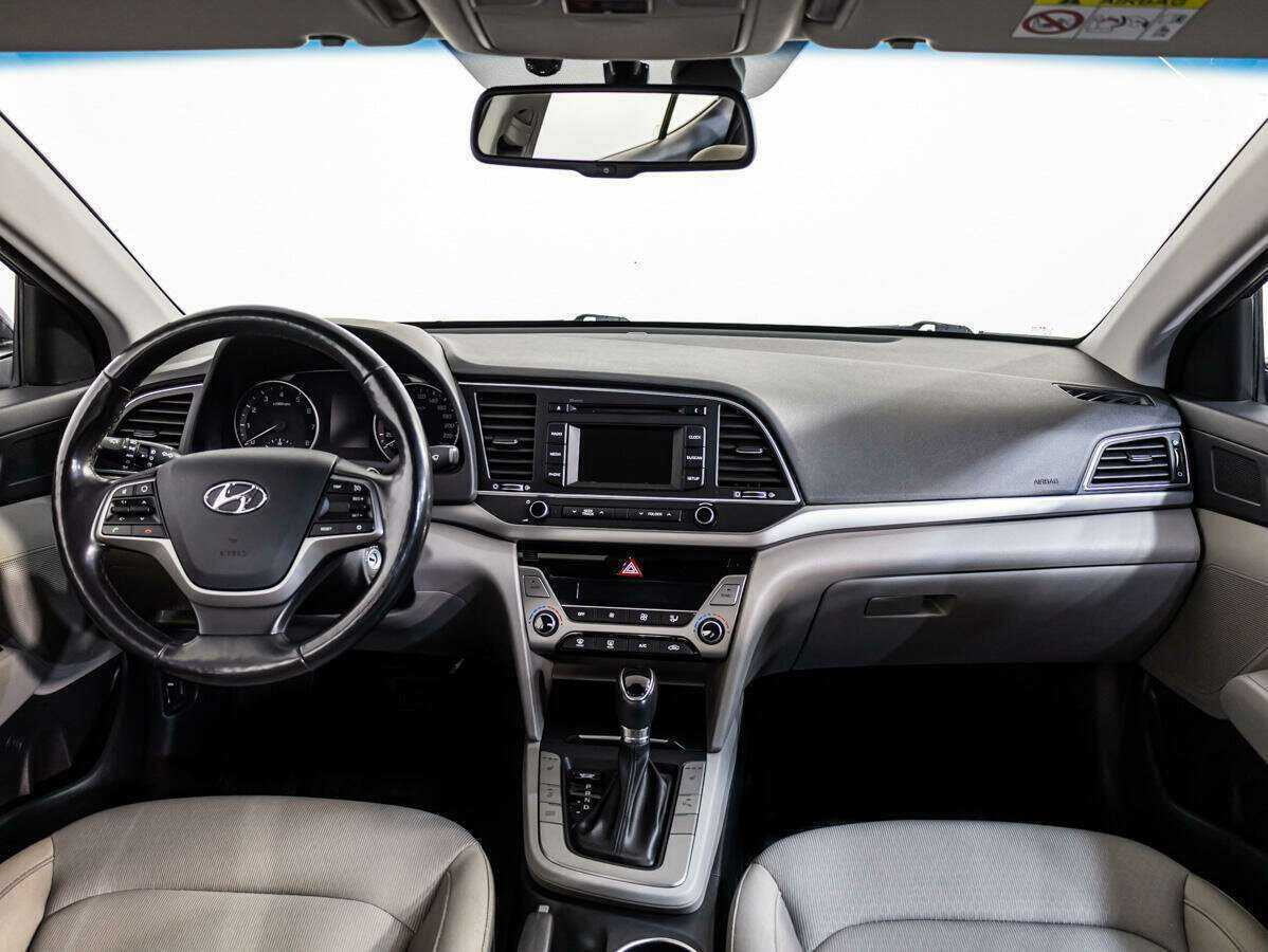 Купить Hyundai Elantra, 2018, 109 281 км, фото №9