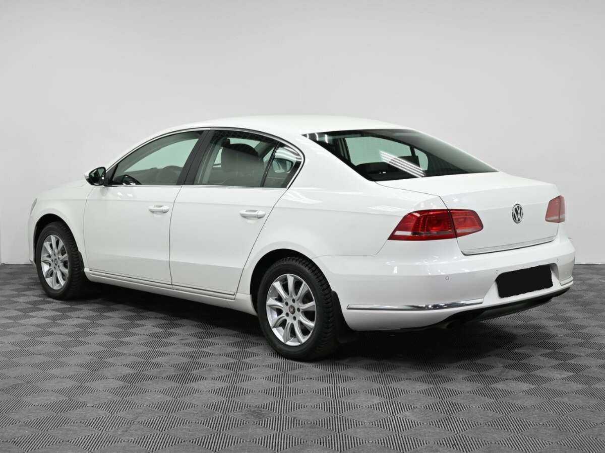 Купить Volkswagen Passat, 2013, 131 000 км, фото №4