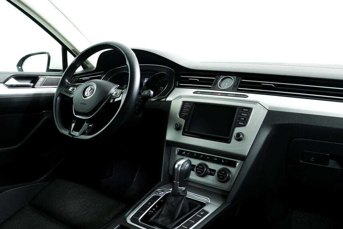 Купить Volkswagen Passat, 2016, 89 158 км, фото №9