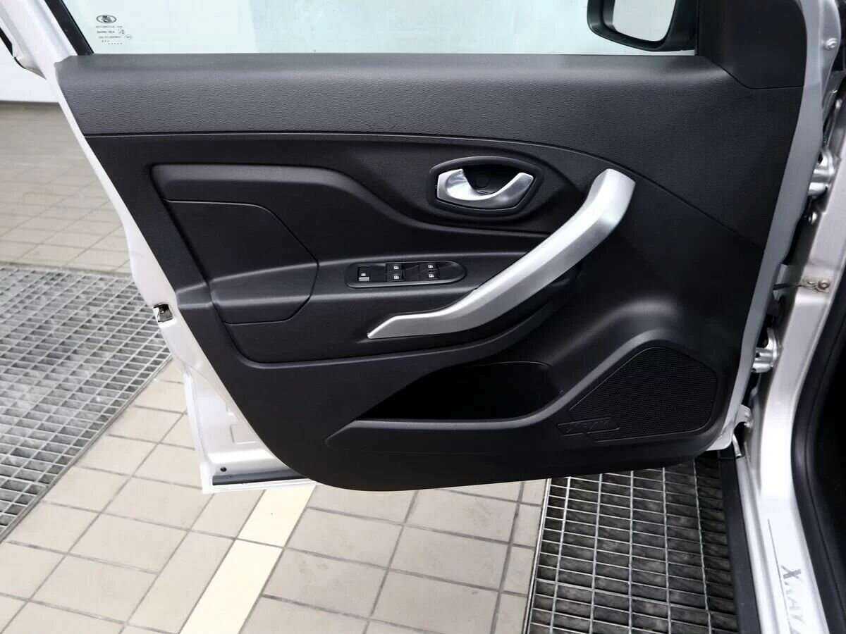 Купить Lada (ВАЗ) XRAY Cross, 2019, 60 000 км, фото №7