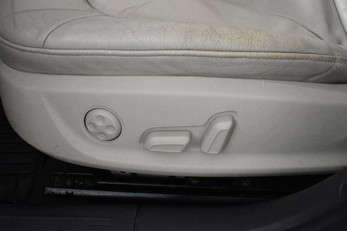 Купить Audi A4, 2012, 183 899 км, фото №10