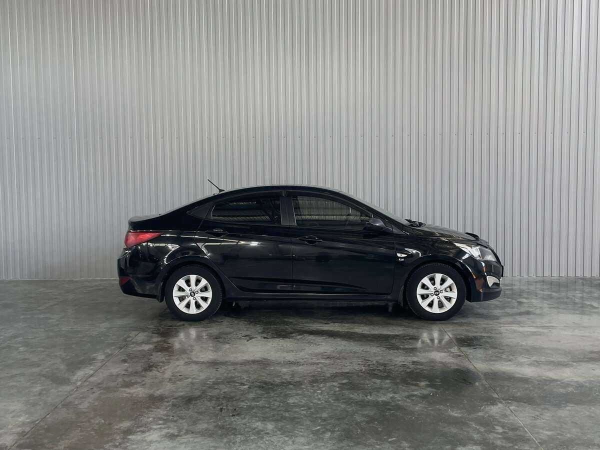 Купить Hyundai Solaris, 2016, 157 979 км, фото №4