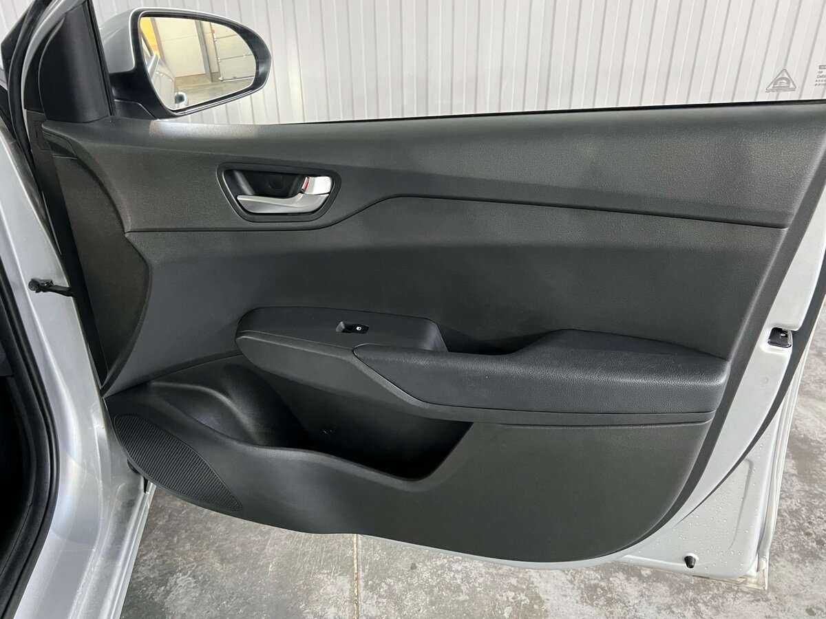 Купить Hyundai Solaris, 2020, 57 432 км, фото №15