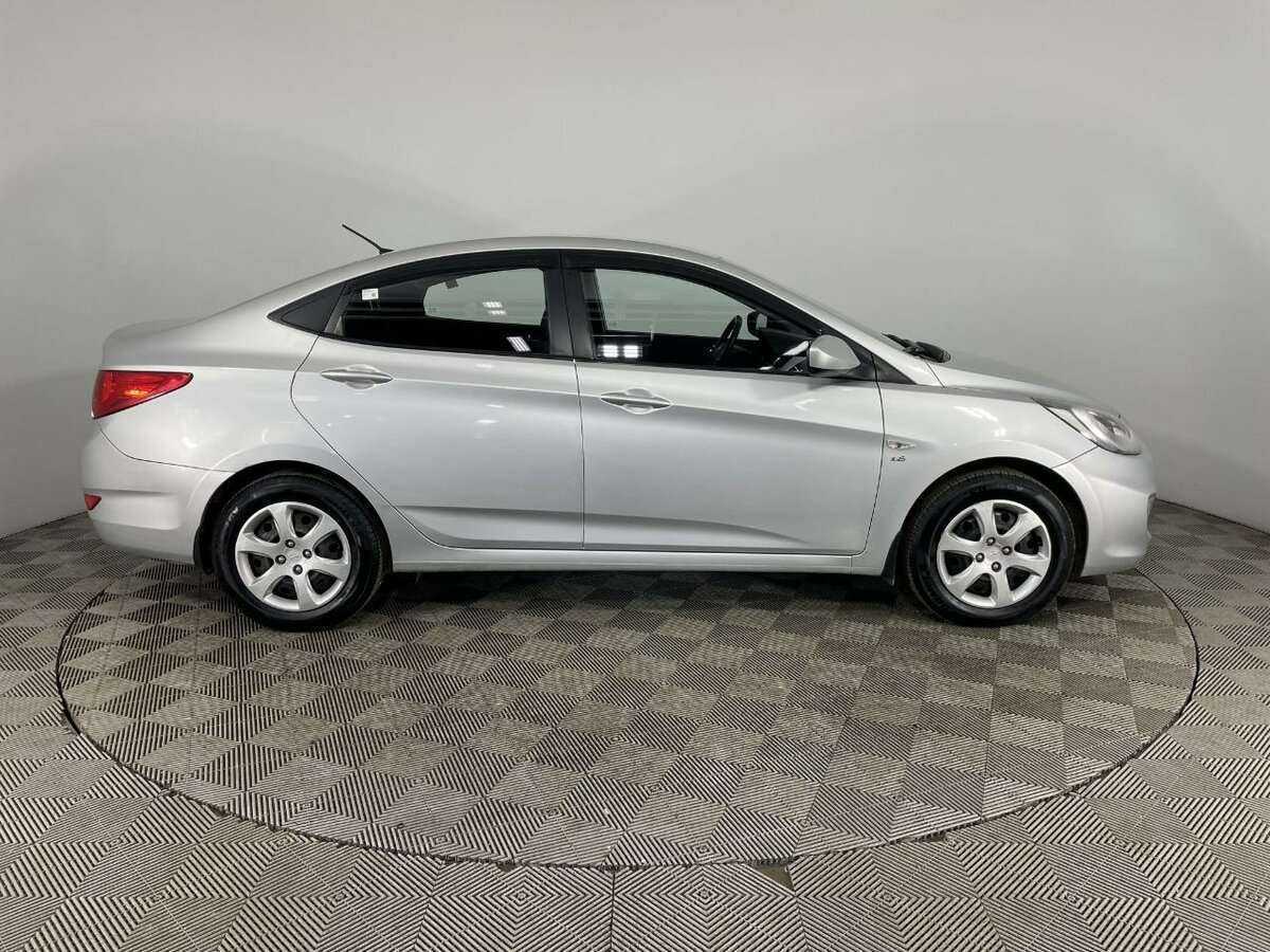 Купить Hyundai Solaris, 2012, 117 416 км, фото №4