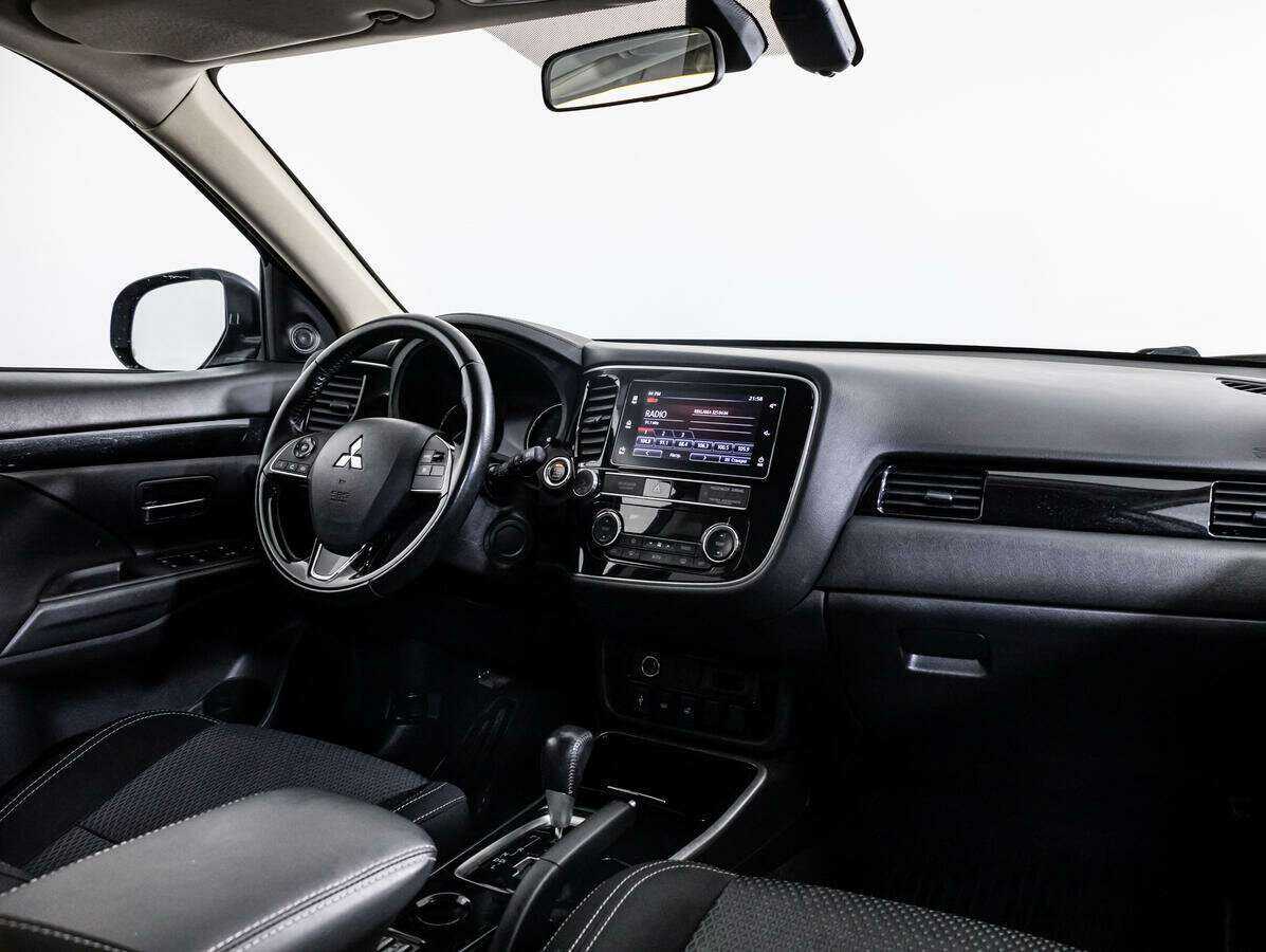Купить Mitsubishi Outlander, 2019, 106 115 км, фото №7