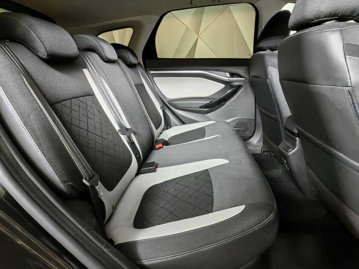 Купить Lada (ВАЗ) Vesta SW Cross, 2019, 66 589 км, фото №12