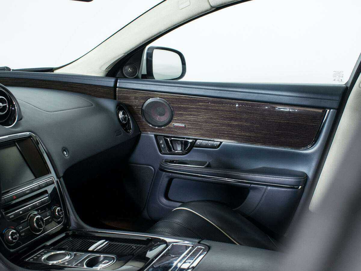 Купить Jaguar XJ, 2014, 98 380 км, фото №17