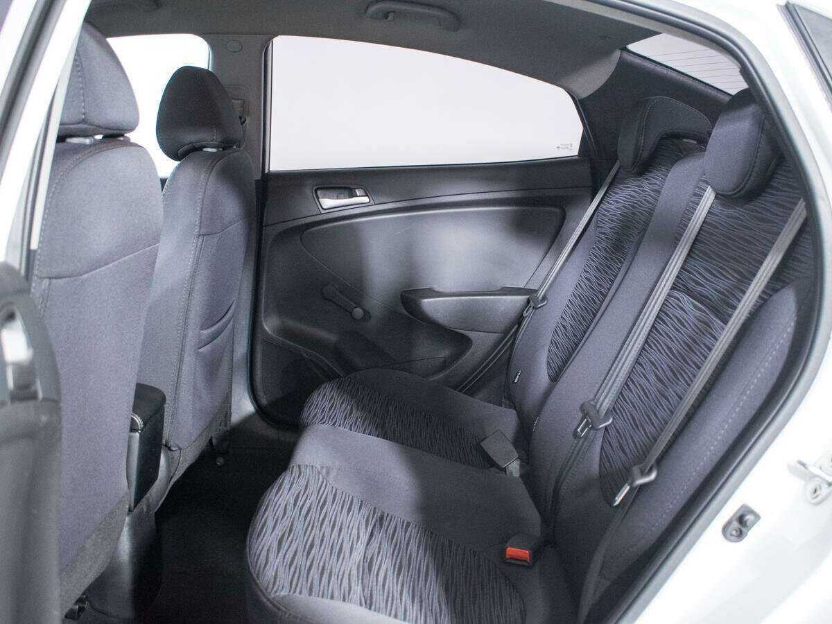 Купить Hyundai Solaris, 2015, 207 000 км, фото №10