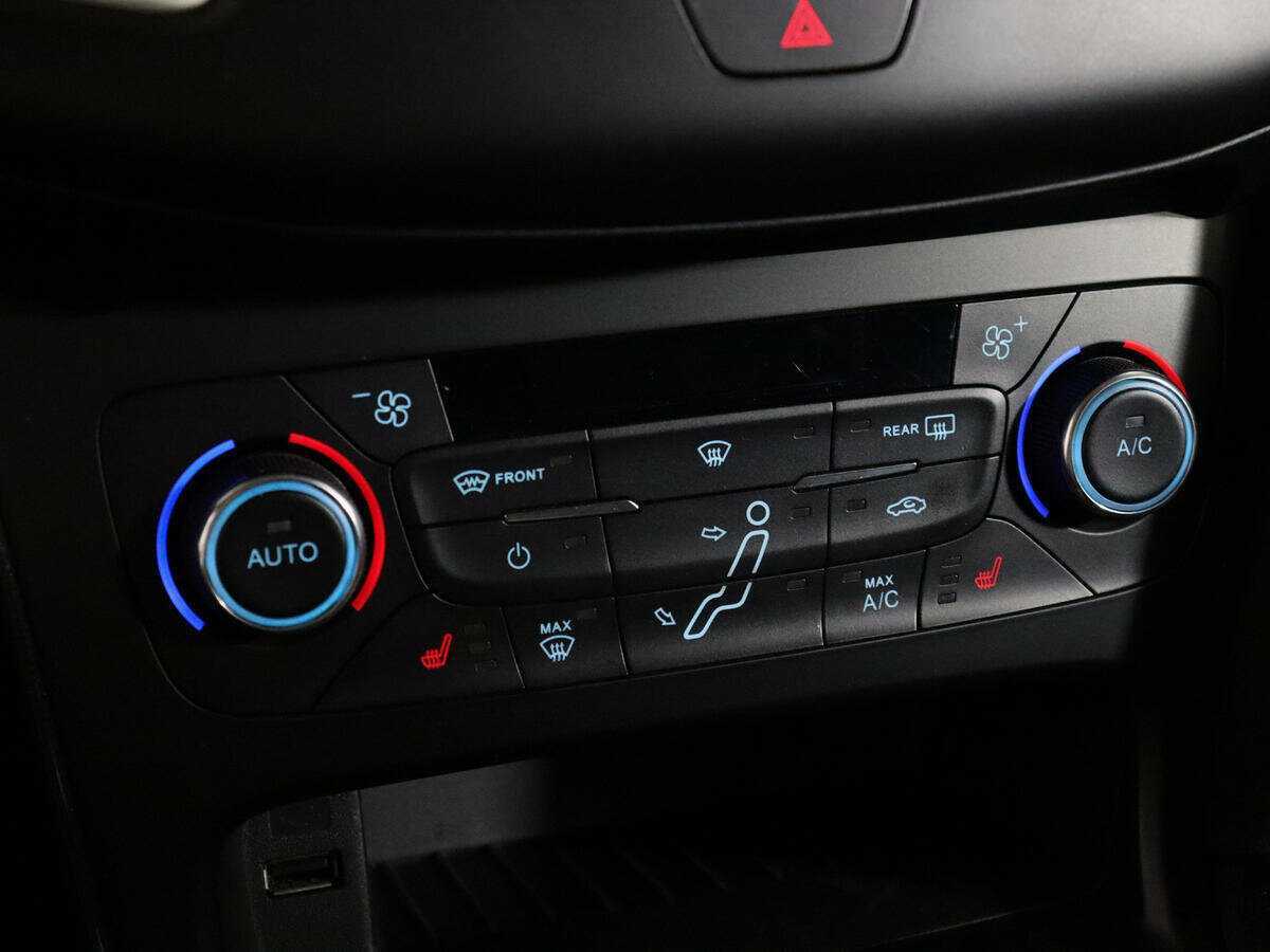 Купить Ford Focus, 2016, 120 160 км, фото №16