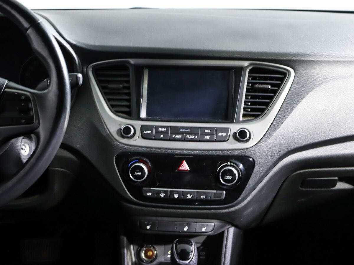 Купить Hyundai Solaris, 2018, 69 469 км, фото №12