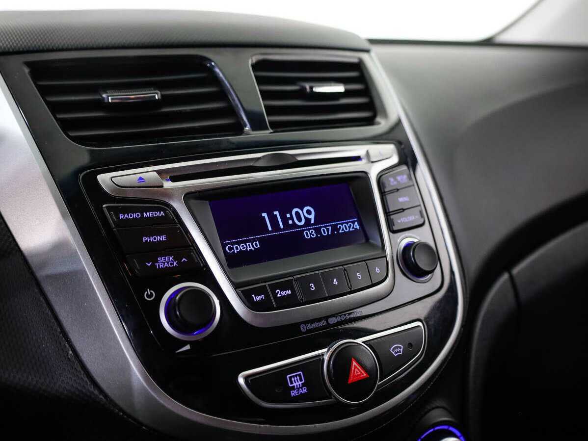 Купить Hyundai Solaris, 2015, 268 928 км, фото №14