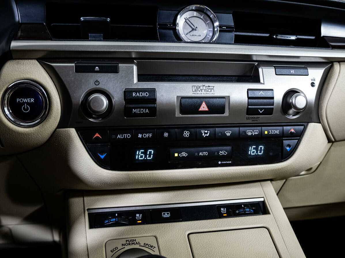 Купить Lexus ES 300h, 2014, 360 841 км, фото №14