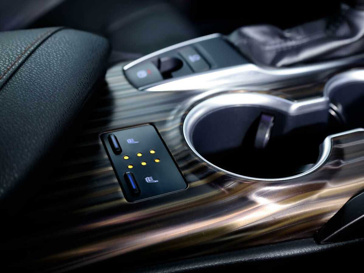 Купить Toyota Camry, 2020, 107 345 км, фото №15